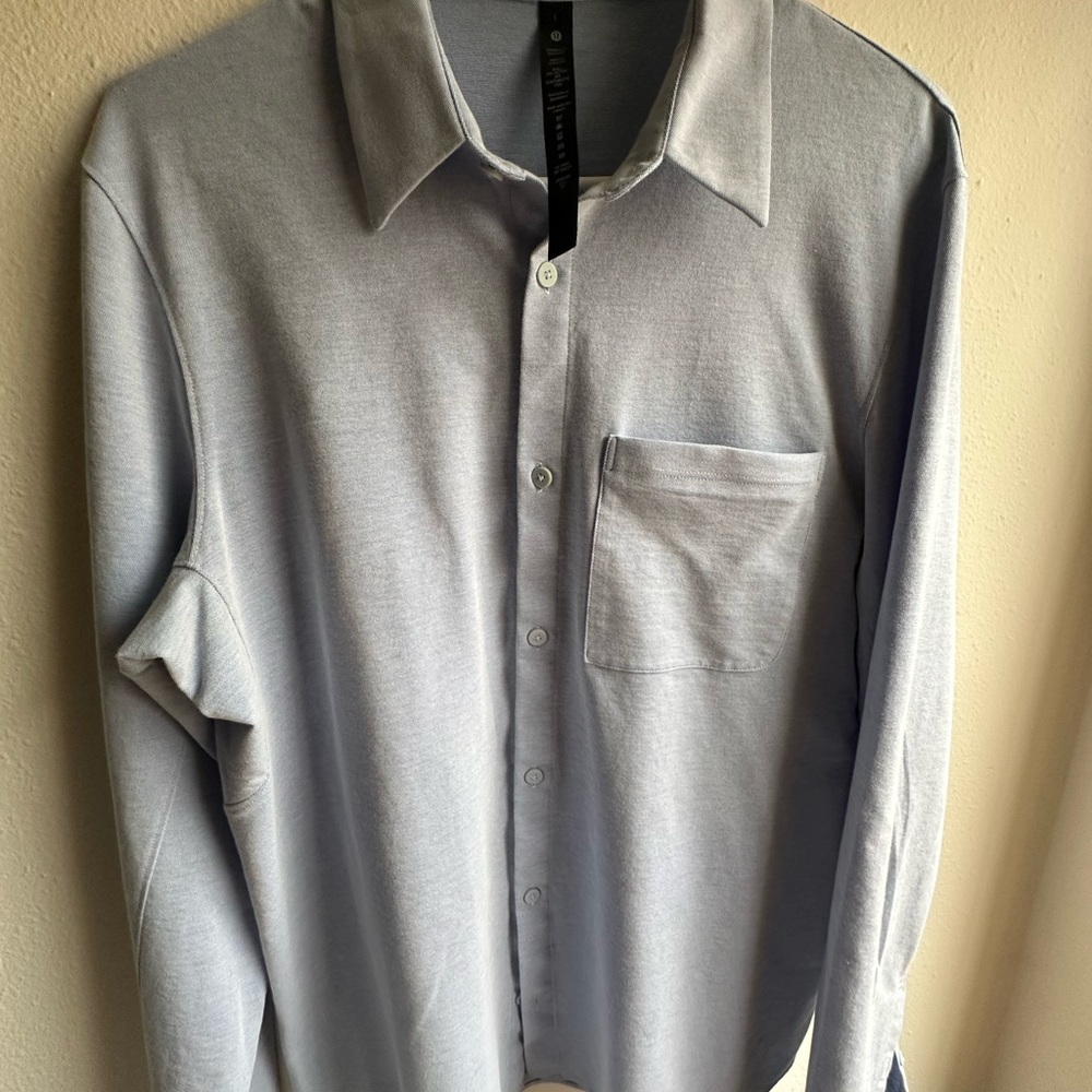 lululemon New Venture Long Sleeve Shirt - Light Blue size L